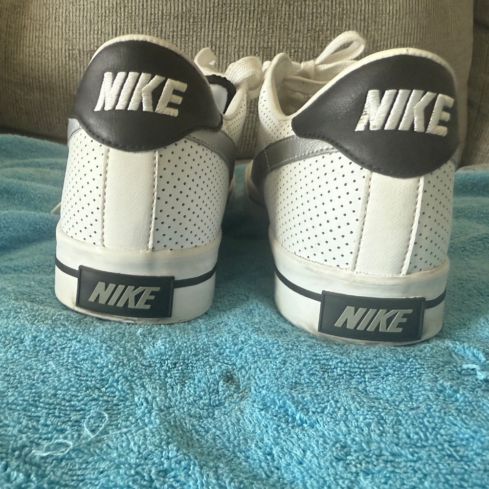 Nike Sweet Classic Leather Sz. 10 - Picture 6 of 7